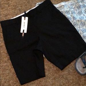 NWT-DKNY Linen blend shorts